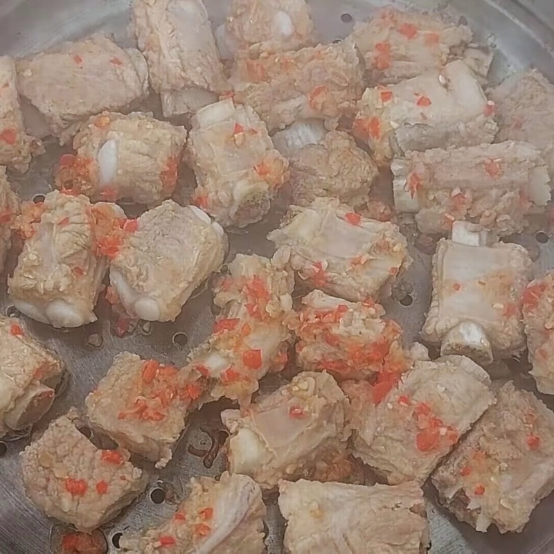 Bước 3 Hấp sườn mềm ngọt Nước sốt sườn xào chua ngọt