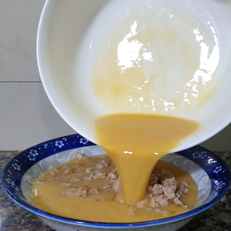 Bước 3 Hấp trứng chưng thịt băm bằng nồi cơm điện Trứng chưng thịt băm