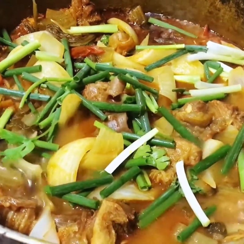 Bước 4 Hoàn thành món bò om dưa chua Thịt bò om dưa