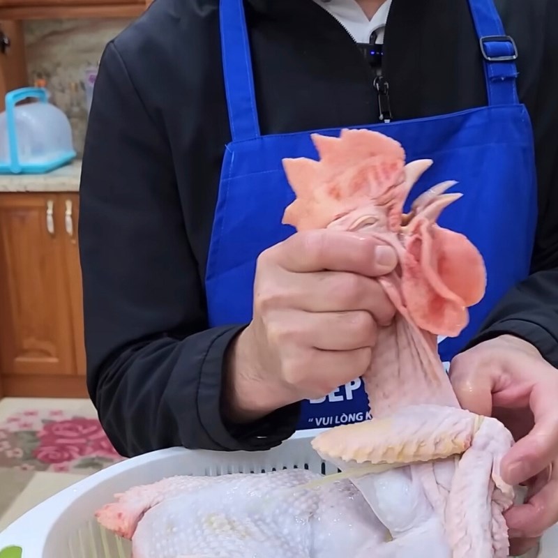 Bước 2 Hướng dẫn cách buộc gà lễ dáng tiên Gà lễ