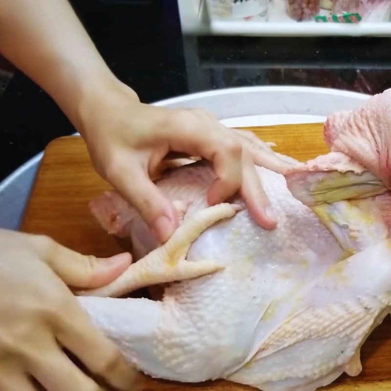 Bước 2 Hướng dẫn chéo cánh gà kiểu gà chầu Chéo cánh gà cúng