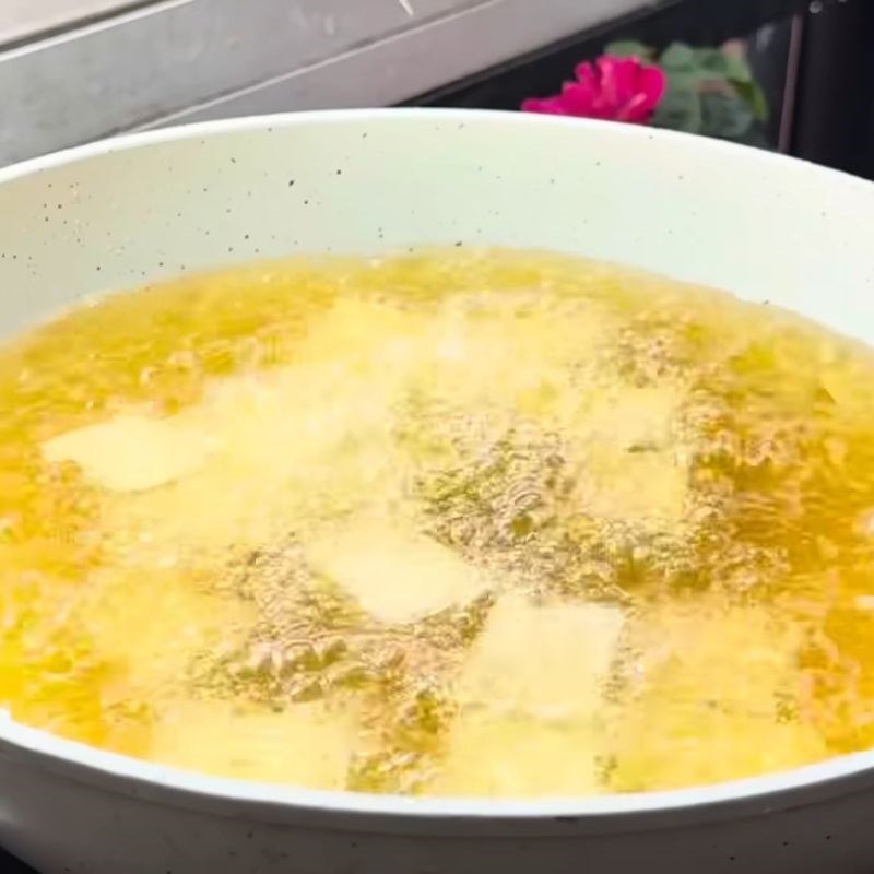 Bước 3 Làm đậu rán giòn lần 1 Đậu rán giòn