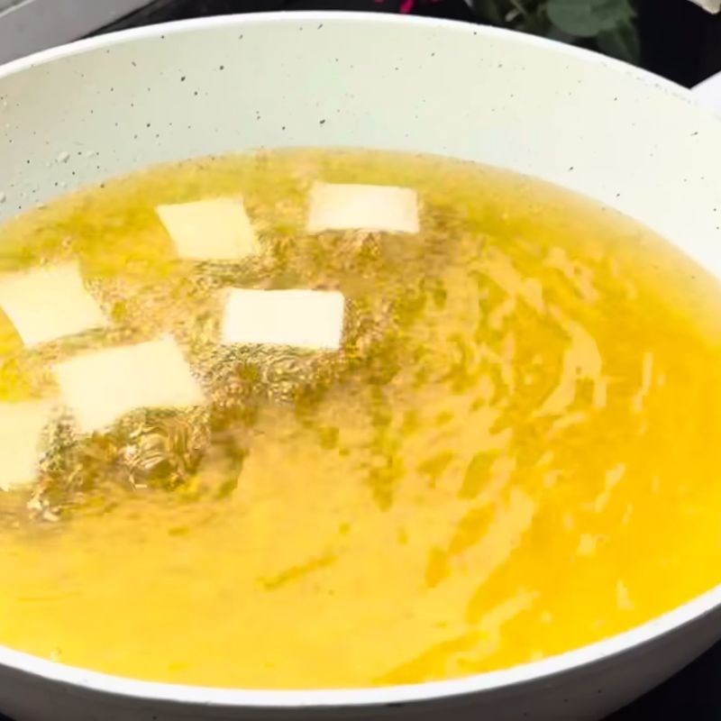 Bước 3 Làm đậu rán giòn lần 1 Đậu rán giòn