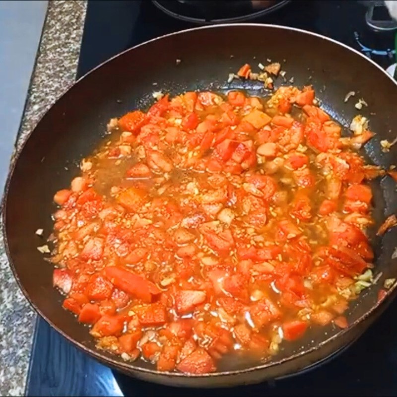 Bước 4 Làm sốt cà chua và rim sườn đậm đà Sườn xào chua ngọt cà chua