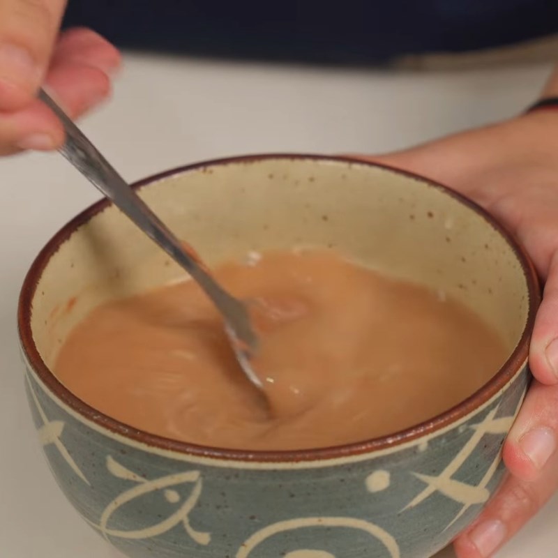 Bước 2 Lọc nước cốt mắm ruốc Thịt kho ruốc sả