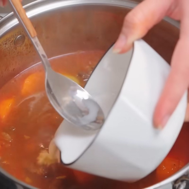 Bước 3 Nấu bò sốt vang Bò sốt vang bằng gói gia vị