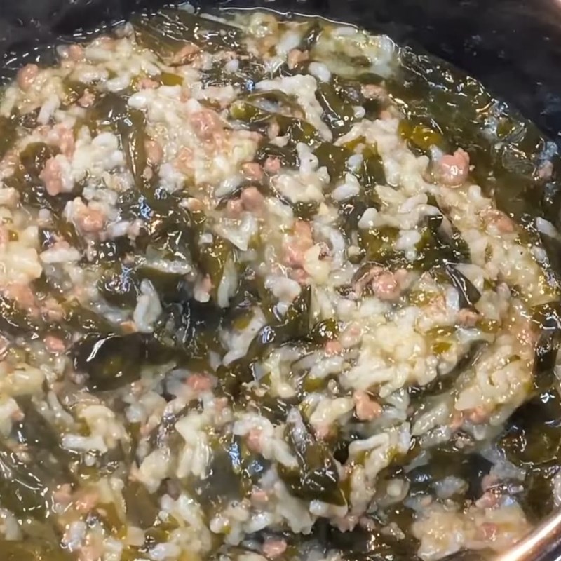 Bước 4 Nấu cháo bằng nồi áp suất Cháo rong biển với thịt bò băm