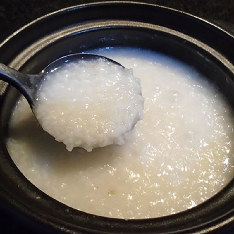 Bước 2 Nấu cháo nền thơm ngon Cháo bí đỏ thịt bằm