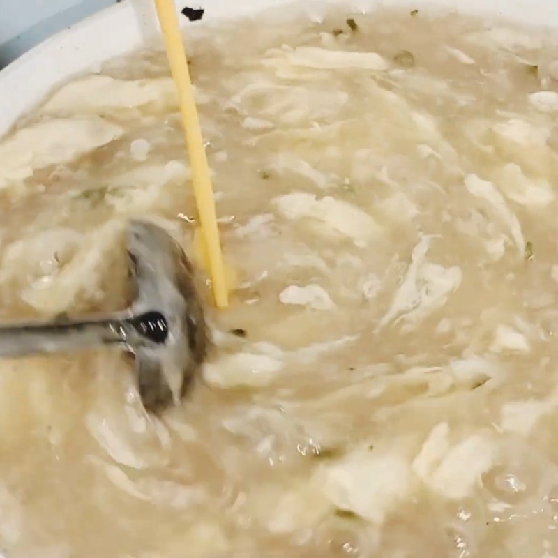 Bước 3 Nấu súp thịt băm trứng sánh mịn Súp thịt băm