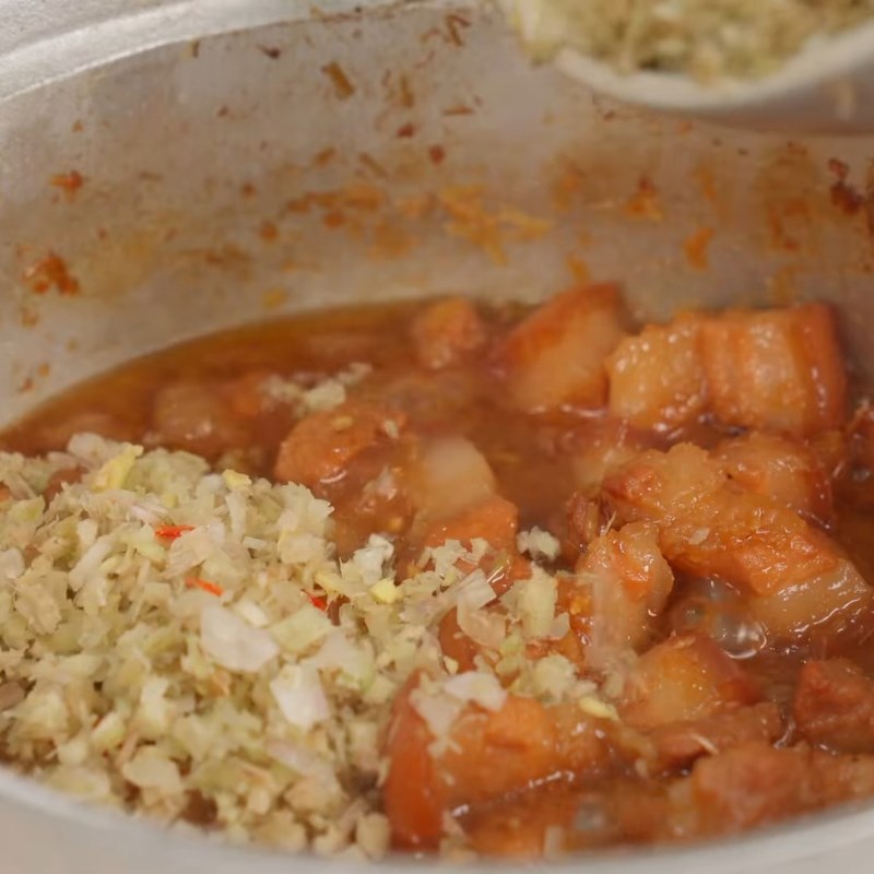 Bước 4 Nêm nếm gia vị và kho rim thịt Thịt kho ruốc sả