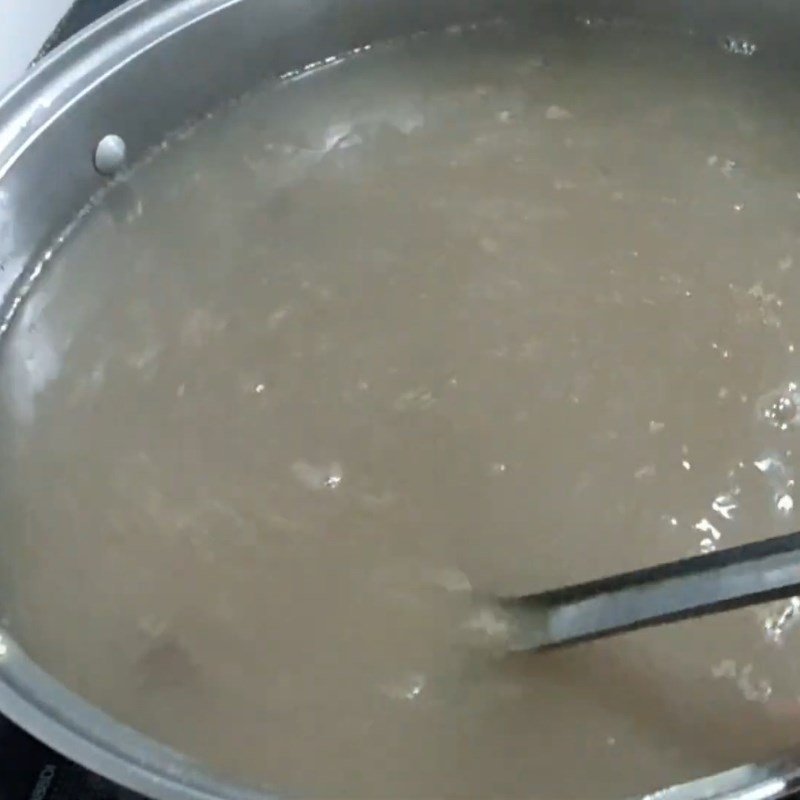 Bước 5 Nêm nếm nước dùng đậm đà Tiết lợn luộc