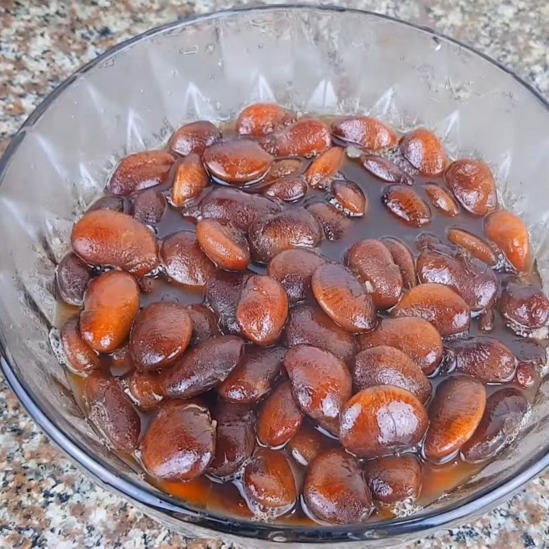 Bước 2 Ngấm đường cho đỗ Chè thập cẩm miền Bắc