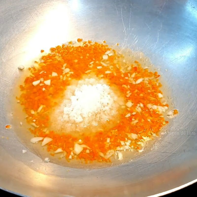 Bước 3 Pha chế sốt rang muối ớt đậm đà Sò huyết rang muối ớt