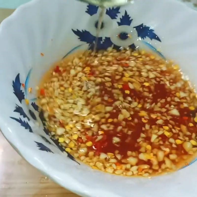 Bước 3 Pha nước mắm rim đậm đà Tép khô rim mặn ngọt