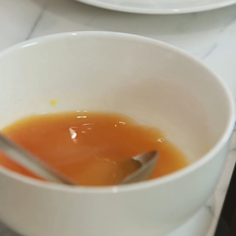 Bước 2 Pha nước sốt trộn gỏi Gỏi bò khoai môn