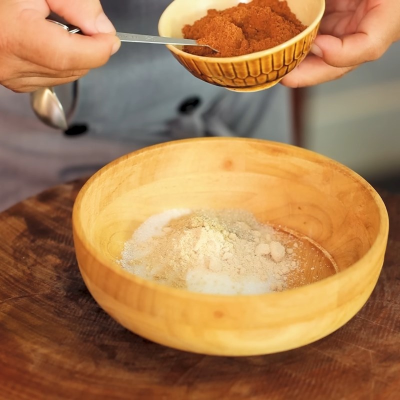 Bước 2 Pha sốt ướp xá xíu đậm đà Thịt xá xíu người Hoa