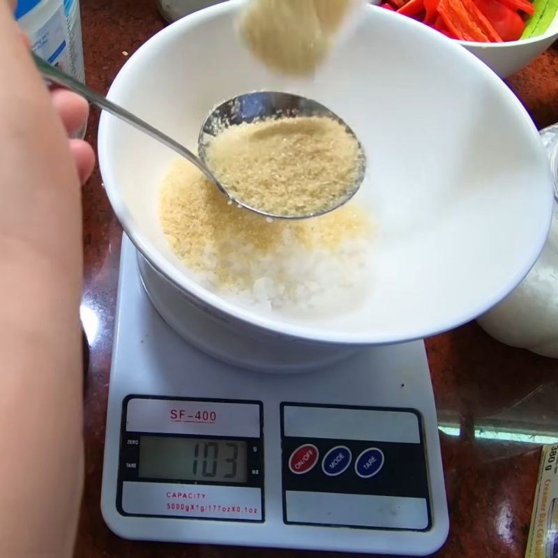 Bước 2 Pha trộn gia vị cho nước chấm hải sản sữa đặc Nước chấm hải sản sữa đặc