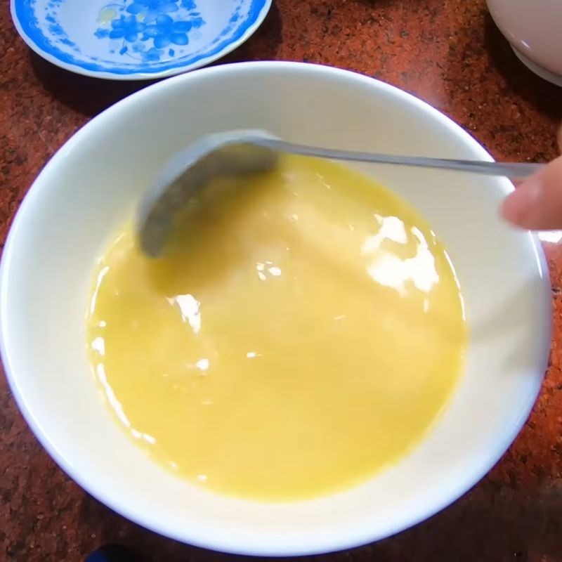 Bước 2 Pha trộn gia vị cho nước chấm hải sản sữa đặc Nước chấm hải sản sữa đặc