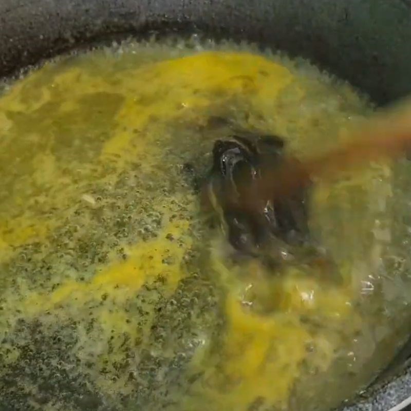 Bước 3 Pha và làm sốt cam sánh mịn Cá hồi sốt cam cho bé