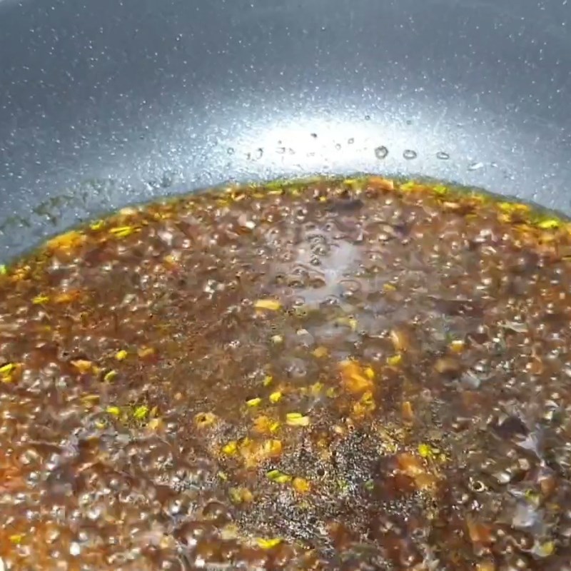 Bước 3 Pha và nấu nước sốt đậm đà Miến hấp thập cẩm