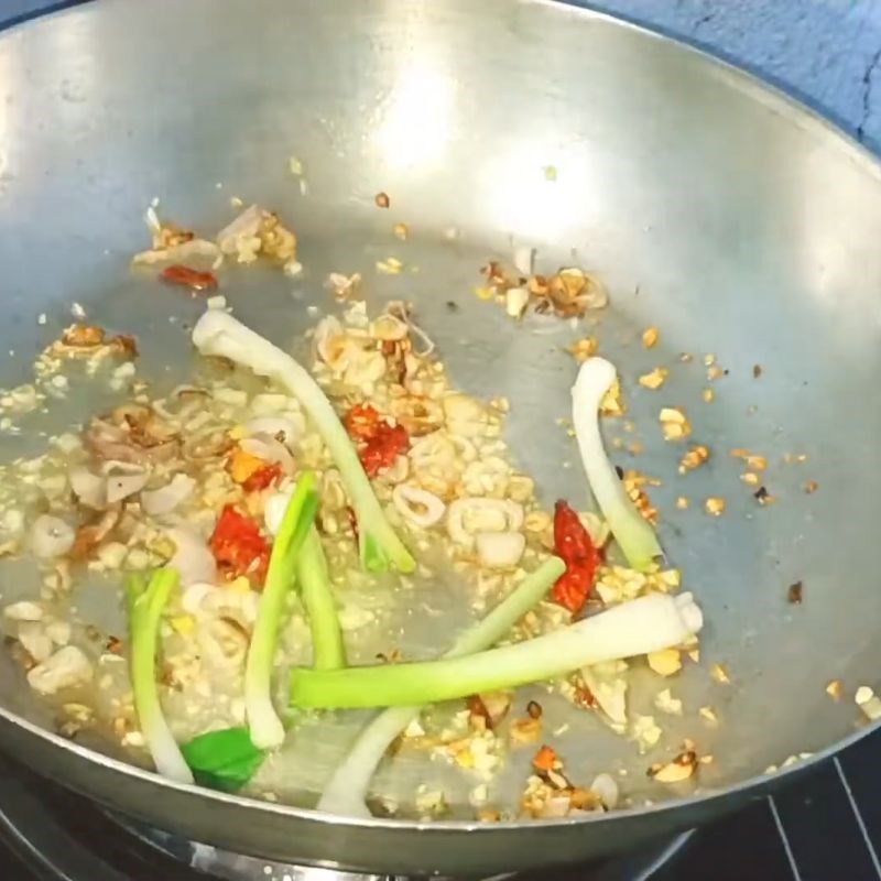 Bước 4 Rang tép khô mặn ngọt với nước mắm Tép khô rim mặn ngọt