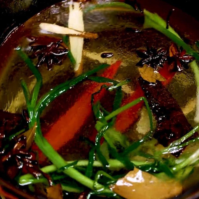 Bước 2 Rang thơm gia vị và pha nước hầm Chân giò hầm quảng đông