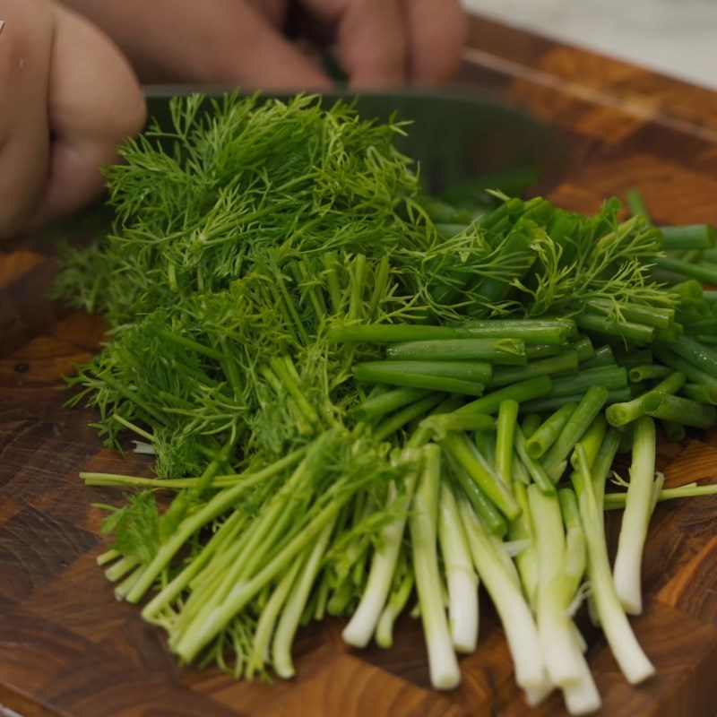 Bước 1 Sơ chế cá song và chuẩn bị rau củ Cá song hấp xì dầu