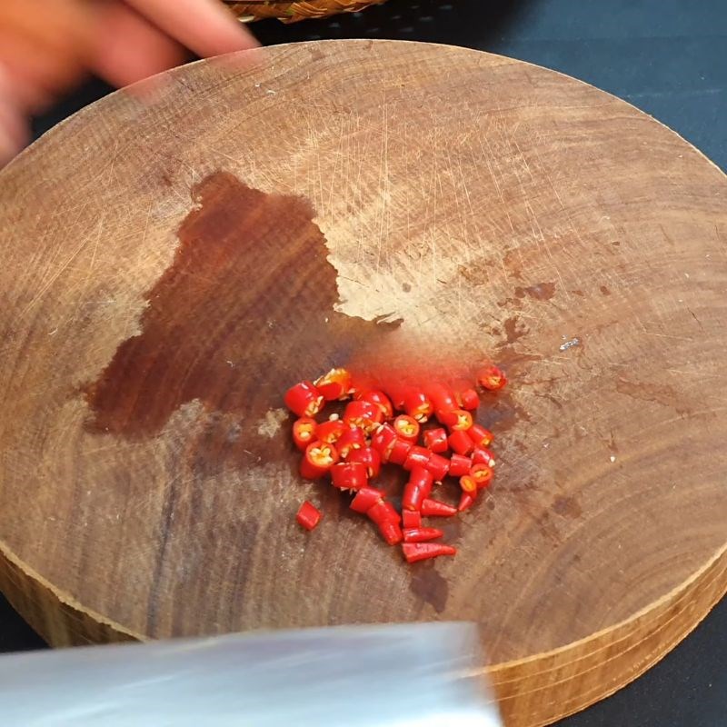 Bước 3 Sơ chế các nguyên liệu khác Nhím xào lăn