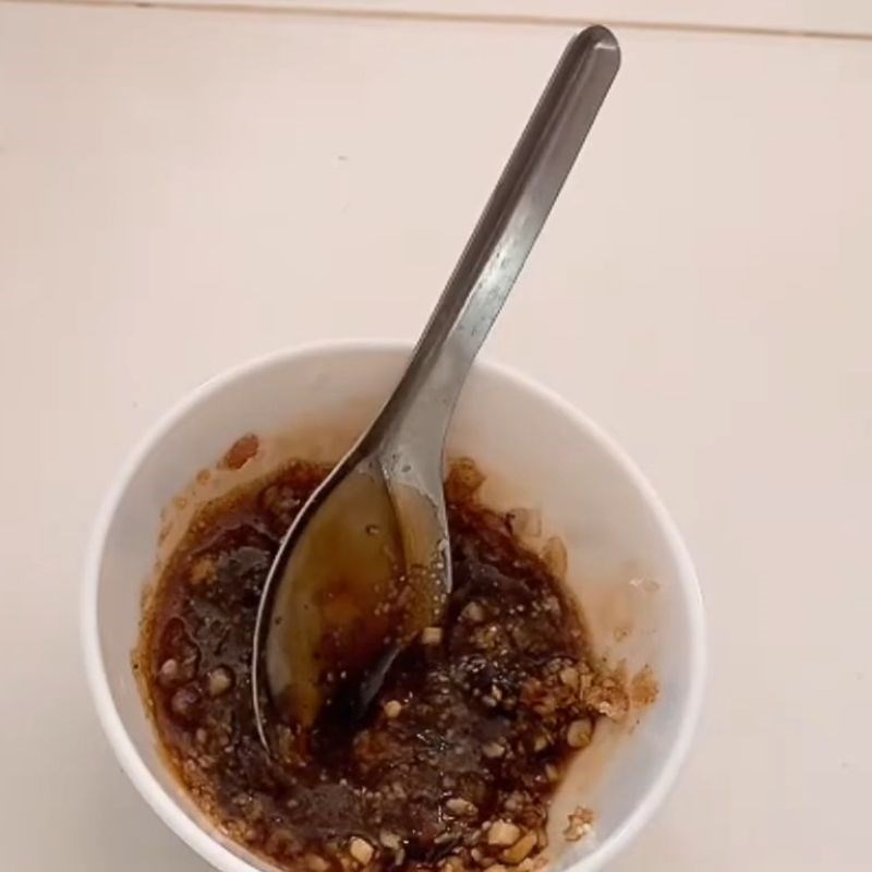 Bước 1 Sơ chế gà và pha chế gia vị ướp gà nướng truyền thống Ướp gà nướng truyền thống