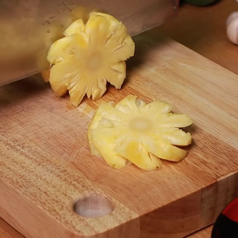 Bước 1 Sơ chế khóm và tỏi ớt Nước mắm bánh cuốn miền Nam