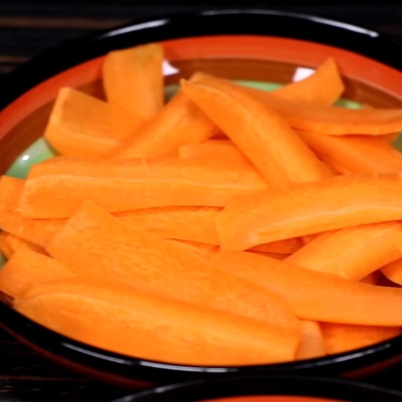 Bước 1 Sơ chế nguyên liệu Váng đậu xào