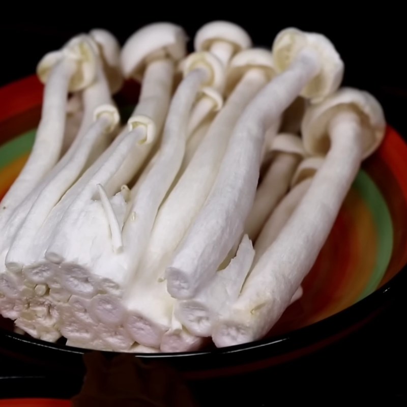 Bước 1 Sơ chế nguyên liệu Váng đậu xào