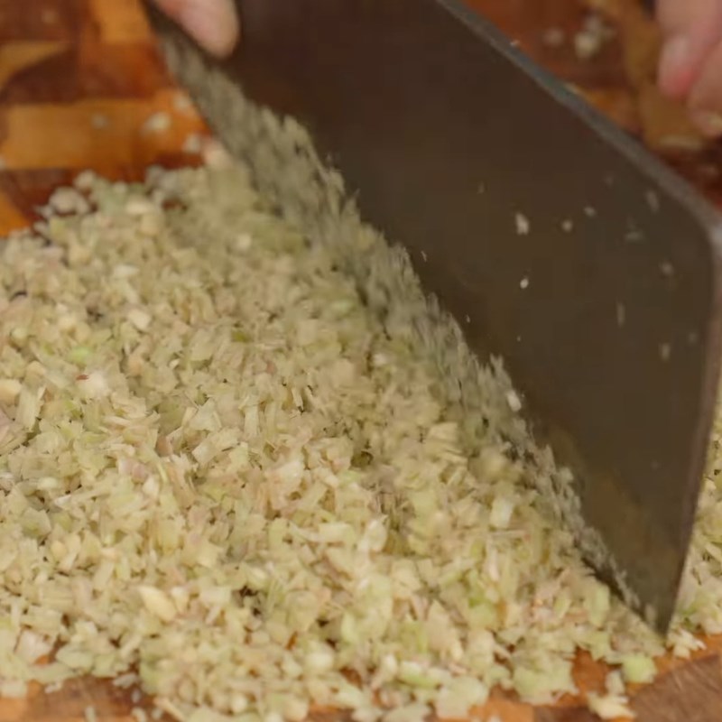 Bước 1 Sơ chế nguyên liệu Thịt kho ruốc sả