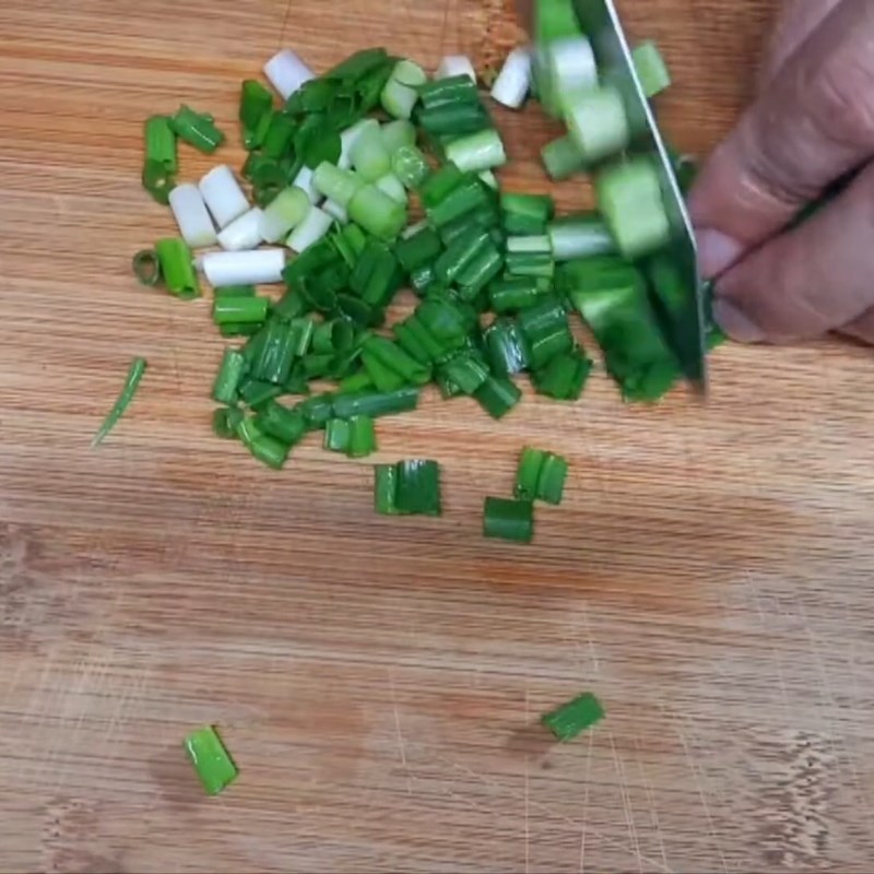 Bước 1 Sơ chế nguyên liệu Tôm rim thịt ba rọi