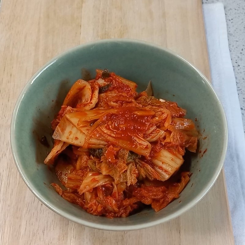 Bước 1 Sơ chế nguyên liệu bò xào kim chi Bò xào kim chi