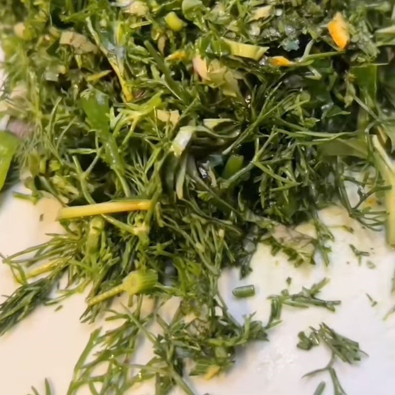 Bước 1 Sơ chế rươi và các loại rau thơm Lẩu rươi