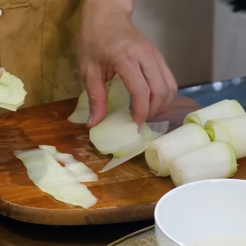 Bước 1 Sơ chế su hào và cà rốt Nộm su hào miền Bắc