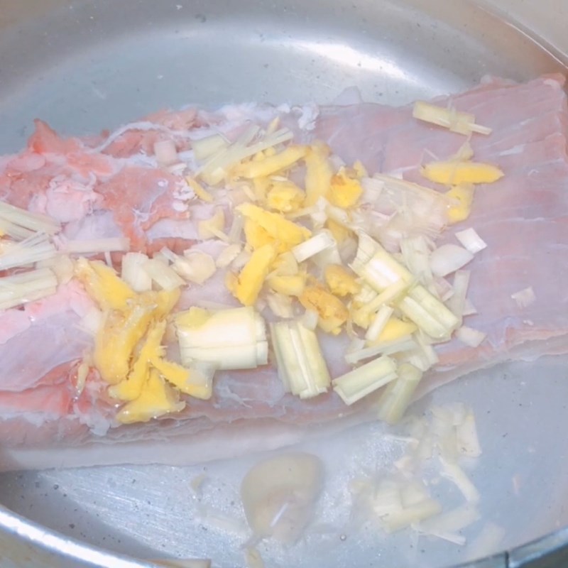 Bước 2 Sơ chế thịt ba chỉ Thịt rán ngũ vị hương