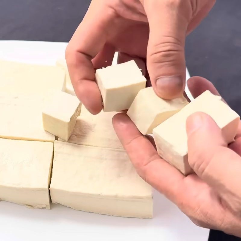 Bước 1 Sơ chế và cắt đậu phụ Đậu rán giòn