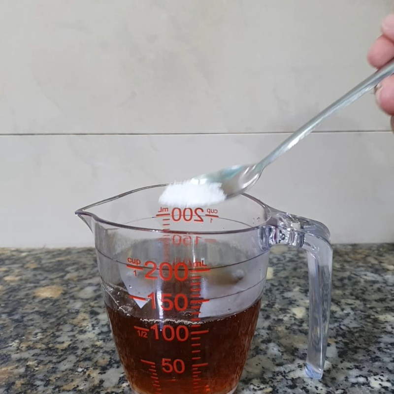 Bước 1 Sơ chế và chuẩn bị hỗn hợp trứng gà Trứng chưng thịt băm