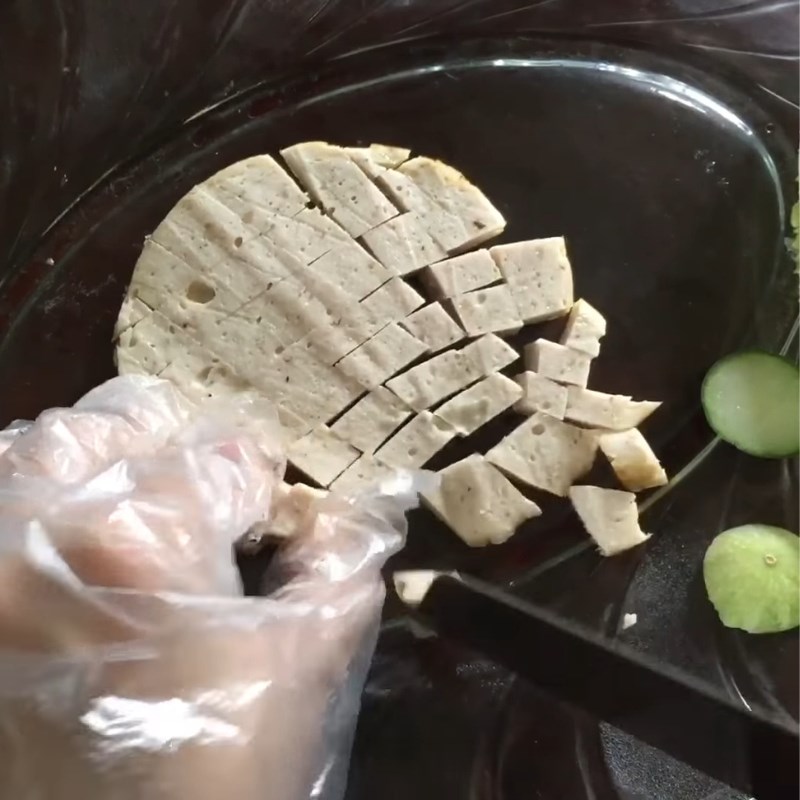 Bước 1 Sơ chế và chuẩn bị nguyên liệu salad Salad rau củ trộn sốt mayonnaise