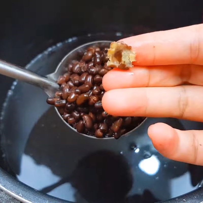Bước 1 Sơ chế và nấu các loại đỗ Chè thập cẩm miền Bắc