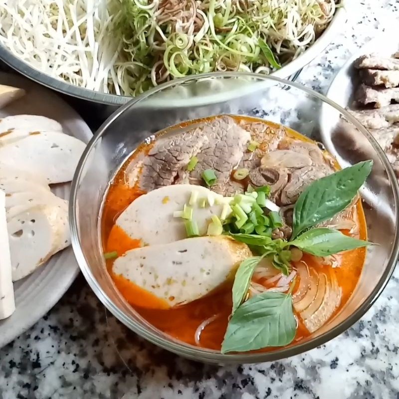 Bước 5 Thành phẩm Nấu bún bò bằng gói gia vị