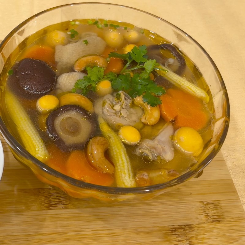 Bước 5 Thành phẩm Gà nấu nấm đông cô bắp non