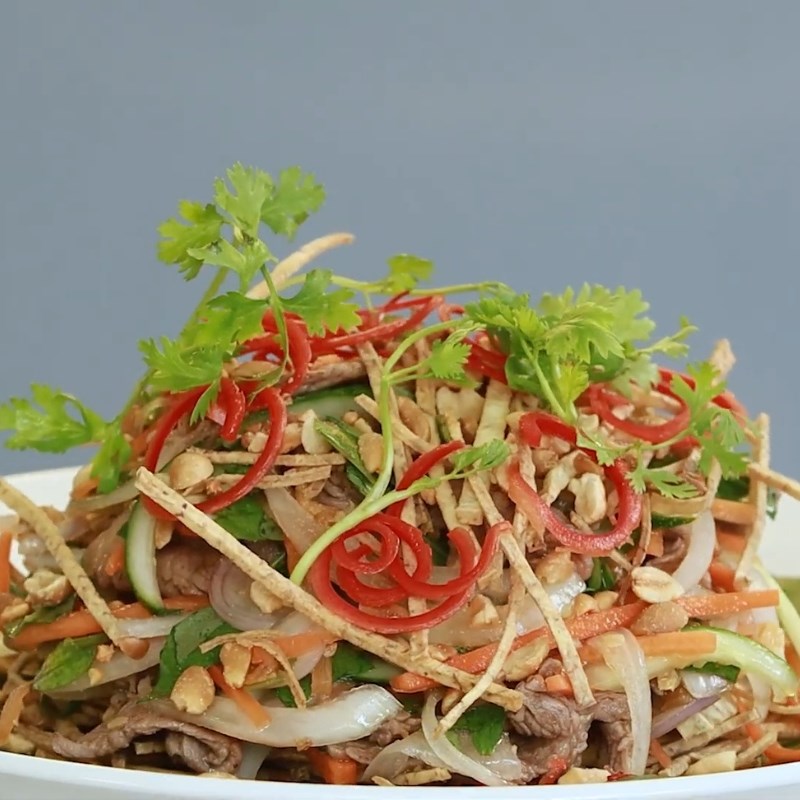 Bước 6 Thành phẩm Gỏi bò khoai môn