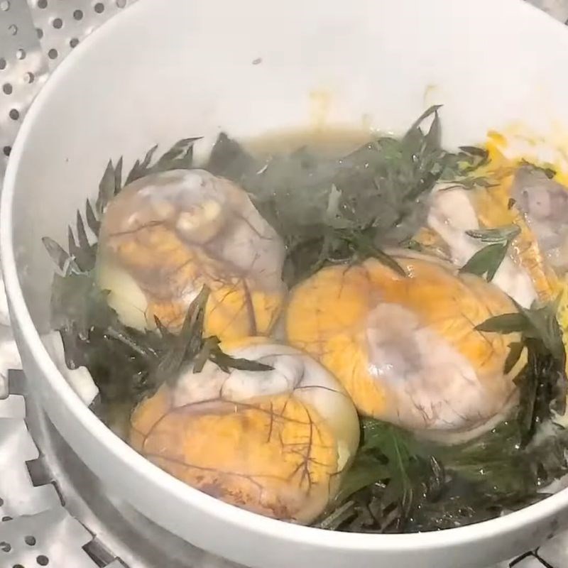 Bước 3 Thành phẩm Trứng vịt lộn ngải cứu hấp cách thủy