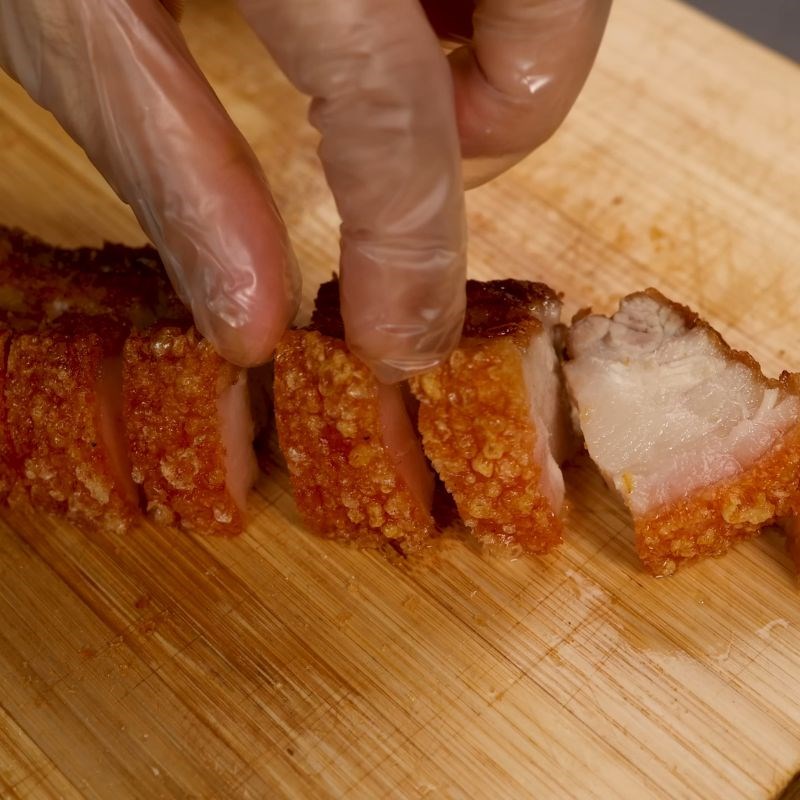 Bước 5 Thành phẩm Heo quay chiên giòn