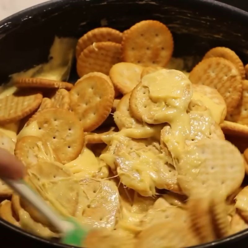 Bước 5 Thêm bột sữa và bánh quy Bánh bông tuyết