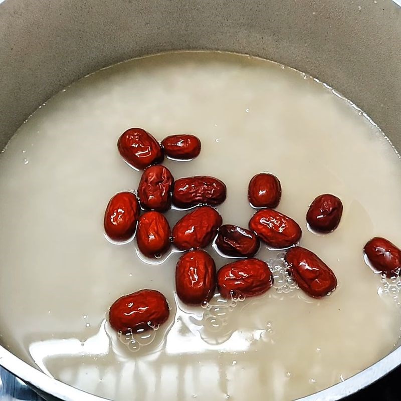 Bước 5 Thêm kỷ tử và nêm nếm gia vị Cháo táo đỏ