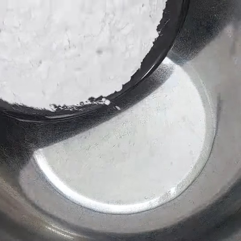 Bước 1 Trộn bột bánh chuối hấp Bánh chuối hấp bằng bột năng